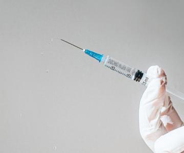 Vacinação avança para público de 12 anos com mutirão na Biblioteca Pública