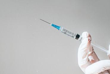 Governo não cobrará receita médica para vacinar crianças contra Covid